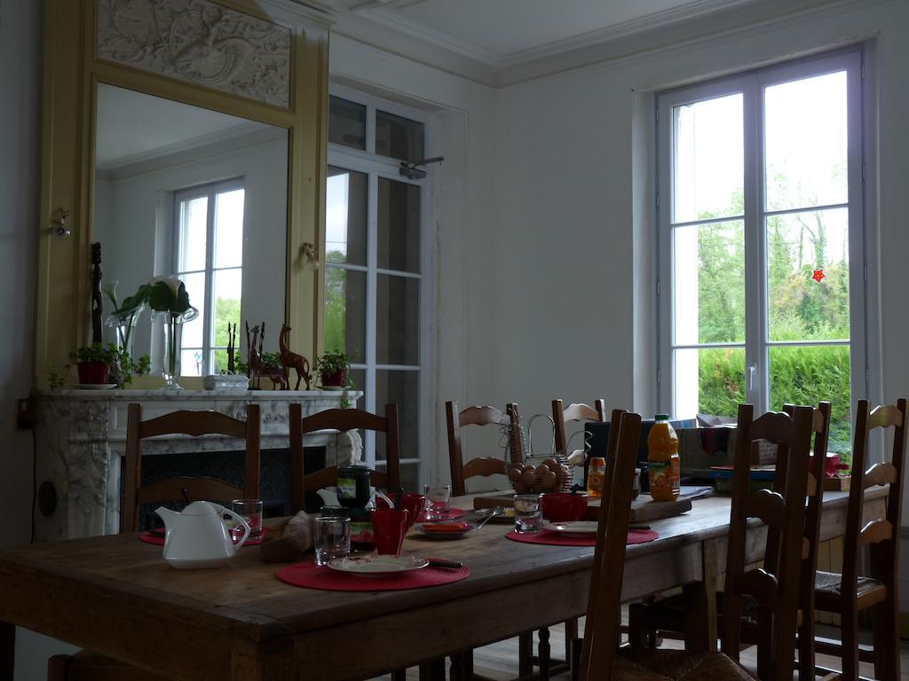 Le Betrot Bed & Breakfast Estissac Ngoại thất bức ảnh