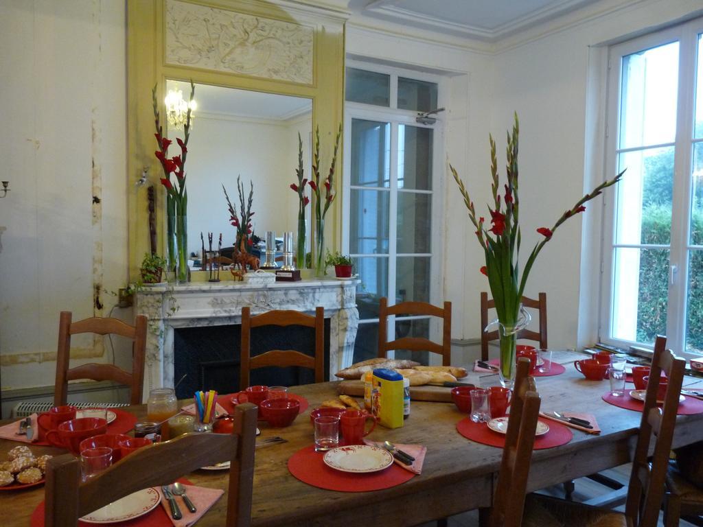 Le Betrot Bed & Breakfast Estissac Ngoại thất bức ảnh