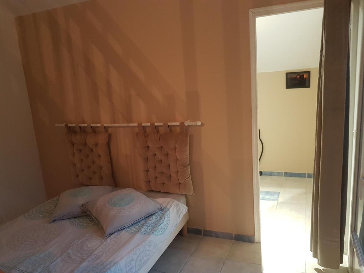 Le Betrot Bed & Breakfast Estissac Ngoại thất bức ảnh