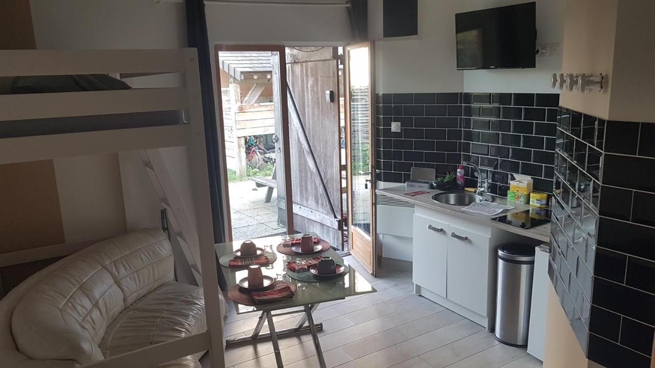 Le Betrot Bed & Breakfast Estissac Ngoại thất bức ảnh